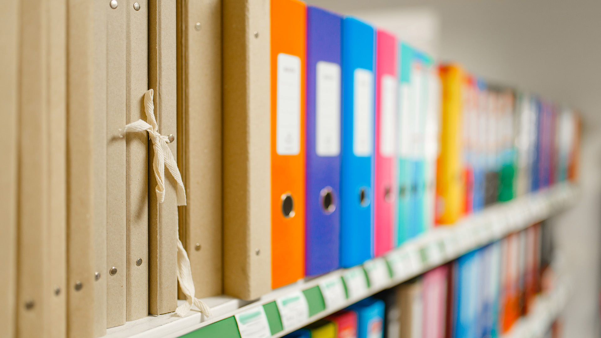 Kırtasiye Mağazaları Tasarım ve Uygulamaları (9)